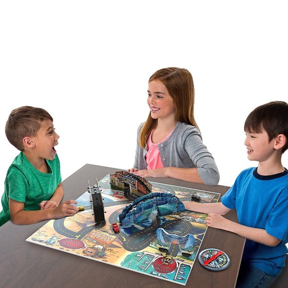 Cars 3 - Risky Raceway - Board Game - Picture 2 of 6